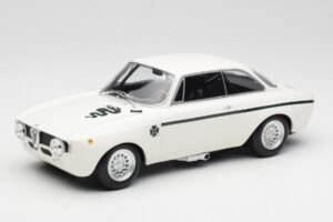 Alfa Romeo GTA 1300 Junior Branco Minichamps 1:18 155120021 Metal
