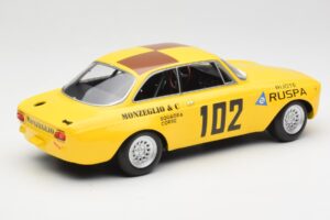 Alfa Romeo GTA 1300 #102 Squadra Corse R. Zanetti / M. Ruspa / Monzeglio Targa Florio 1971 Minichamps 1:18 155711202 Metal - imagem 2 de 6
