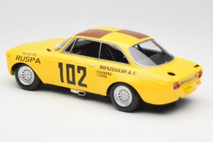 Alfa Romeo GTA 1300 #102 Squadra Corse R. Zanetti / M. Ruspa / Monzeglio Targa Florio 1971 Minichamps 1:18 155711202 Metal - imagem 5 de 6
