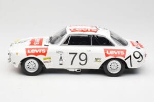 Alfa Romeo GTA 1300 #79 H. Rubens / C. Van Ryn 24 Hours of Spa 1971 Minichamps 1:18 155711279 Metal - imagem 3 de 6