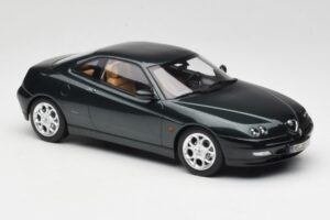 Alfa Romeo GTV 916 Coventry Green Metallic Norev 1:18 187842 Metal - imagem 4 de 6