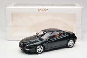 Alfa Romeo GTV 916 Coventry Green Metallic Norev 1:18 187842 Metal - imagem 6 de 6