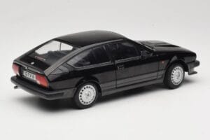 Alfa Romeo GTV6 Preto Solido 1:18 S1802302 Metal - imagem 3 de 8