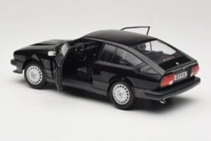 Alfa Romeo GTV6 Preto Solido 1:18 S1802302 Metal - imagem 5 de 8