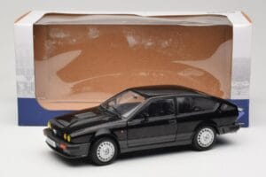 Alfa Romeo GTV6 Preto Solido 1:18 S1802302 Metal - imagem 8 de 8