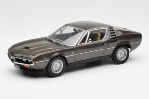 Alfa Romeo Montreal Castanho Metalizado AUTOart 1:18 70173 Metal