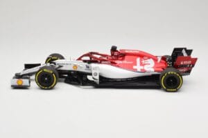 Alfa Romeo Racing C38 #7 K. Raikkonen F1 2019 Minichamps 1:18 110190007 Metal - imagem 3 de 6