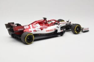 Alfa Romeo Racing C39 #99 A. Giovinazzi Austrian GP 2020 Minichamps 1:18 110200199 Metal - imagem 2 de 6