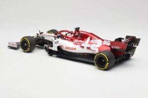 Alfa Romeo Racing C39 #99 A. Giovinazzi Austrian GP 2020 Minichamps 1:18 110200199 Metal - imagem 5 de 6