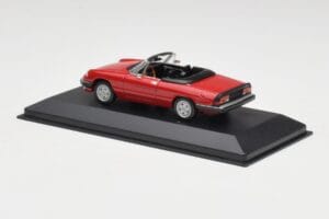 Alfa Romeo Spider 2000 Alfa Vermelho Minichamps 1:43 436120760 Metal - imagem 3 de 4