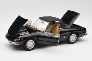 Alfa Romeo Spider 916 Veloce Preto Ricko 1:18 32107 Metal - imagem 2 de 8