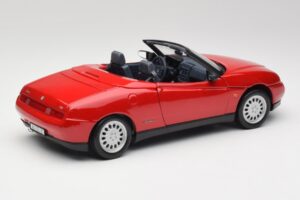 Alfa Romeo Spider 916 Alfa Vermelho Maisto 1:18 50278 Metal - imagem 3 de 8