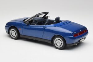 Alfa Romeo Spider 916 Azul Pervinca Maisto 1:18 50308 Metal - imagem 6 de 7