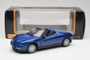 Alfa Romeo Spider 916 Azul Pervinca Maisto 1:18 50308 Metal - imagem 7 de 7