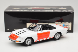 Alfa Romeo Spider Rijkspolitie Minichamps 1:18 180120994 Metal - imagem 8 de 8