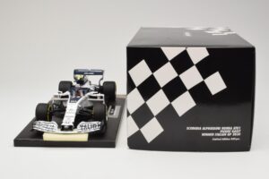 AlphaTauri Honda AT01 #10 P. Gasly Winner Italian GP 2020 Minichamps 1:18 117200810 Metal - imagem 6 de 6