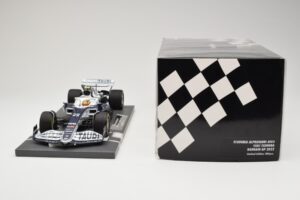 AlphaTauri AT03 #22 Y. Tsunoda Bahrain GP 2022 Minichamps 1:18 117220122 Metal - imagem 6 de 6