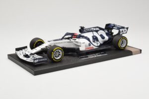 AlphaTauri Honda AT01 #26 D. Kvyat Italian GP 2020 Minichamps 1:18 117200826 Metal - imagem 2 de 6