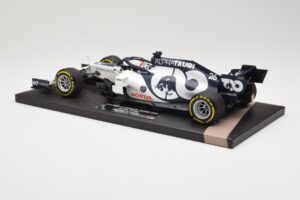 AlphaTauri Honda AT01 #26 D. Kvyat Italian GP 2020 Minichamps 1:18 117200826 Metal - imagem 5 de 6