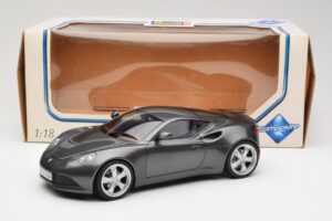 Artega GT Grey Metallic Revell 1:18 09024 Metal - imagem 8 de 8