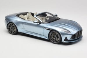 Aston Martin DB12 Volante Caribbean Blue Pearl GT Spirit 1:18 GT479 Resina - imagem 4 de 6