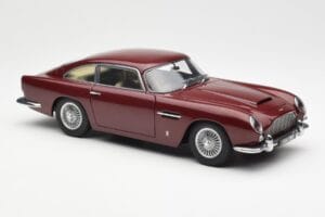Aston Martin DB5 Dubonnet Vermelho AUTOart 1:18 70213 Metal - imagem 6 de 8