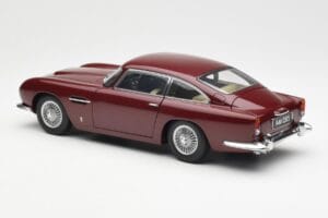 Aston Martin DB5 Dubonnet Vermelho AUTOart 1:18 70213 Metal - imagem 7 de 8
