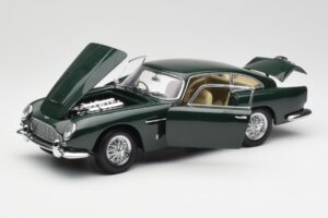 Aston Martin DB5 RHD Verde AUTOart 1:18 70024 Metal - imagem 2 de 8
