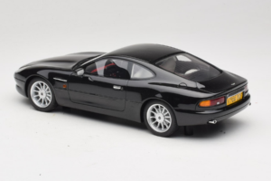 Aston Martin DB7 Bowland Black Cult Models 1:18 CML187-2 Resina - imagem 5 de 6