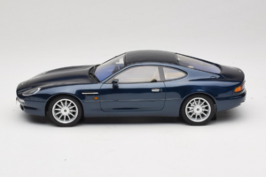 Aston Martin DB7 Mendip Blue Cult Models 1:18 CML187-3 Resina - imagem 3 de 6