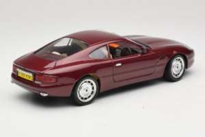 Aston Martin DB7 Vermelho Guiloy 1:18 67550 Metal - imagem 3 de 8