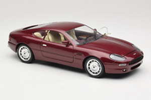 Aston Martin DB7 Vermelho Guiloy 1:18 67550 Metal - imagem 6 de 8