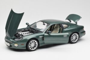 Aston Martin DB7 Vantage Verde Maisto 1:18 36880 Metal - imagem 2 de 8