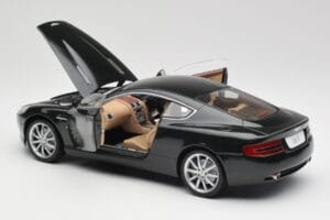 Aston Martin DB9 Preto Solido 1:18 15025600 Metal - imagem 5 de 8