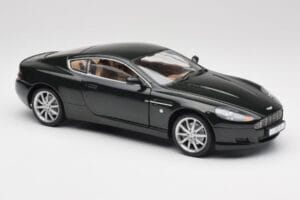 Aston Martin DB9 Preto Solido 1:18 15025600 Metal - imagem 6 de 8