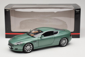 Aston Martin DB9 Verde Minichamps 1:18 150137322 Metal - imagem 8 de 8