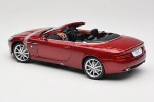 Aston Martin DB9 Volante Vermelho Solido 1:18 8163 Metal - imagem 7 de 8