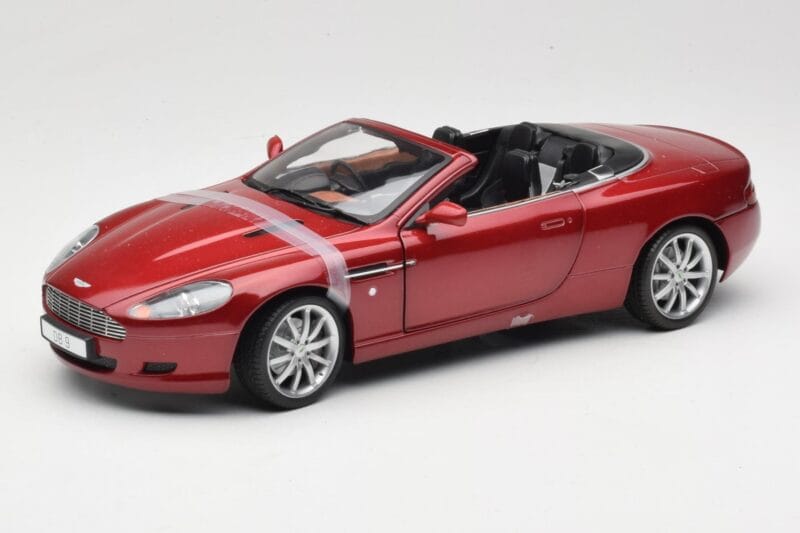 Aston Martin DB9 Volante Vermelho Solido 1:18 8163 Metal