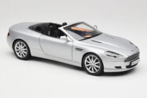 Aston Martin DB9 Volante Prata Minichamps 1:18 150137334 Metal - imagem 6 de 8