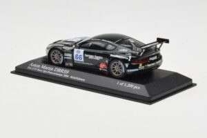 Aston Martin DBRS9 #66 Barwell Motorsport R. Johnson FIA GT3 European Championship Spa 2006 Minichamps 1:43 400061366 Metal - imagem 3 de 4