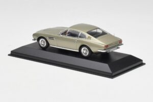 Aston Martin DBS Verde Prateado Metálico Minichamps 1:43 400137600 Metal - imagem 3 de 4