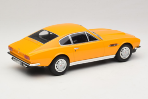 Aston Martin DBS Amarelo GT Spirit 1:18 GT079 Resina - imagem 2 de 6