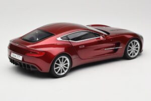 Aston Martin One-77 Diavolo Red AUTOart 1:18 70245 Metal - imagem 3 de 8