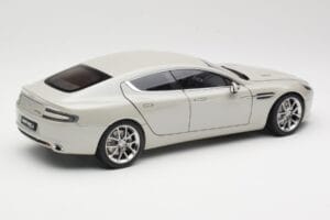 Aston Martin Rapide S Silver Fox AUTOart 1:18 70258 Metal - imagem 3 de 8