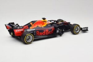 Aston Martin Red Bull Racing RB15 #33 M. Verstappen Winner Brazil GP 2019 Minichamps 1:18 110191933 Metal - imagem 2 de 6