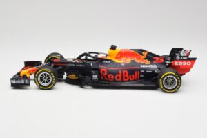 Aston Martin Red Bull Racing RB15 #33 M. Verstappen Winner Brazil GP 2019 Minichamps 1:18 110191933 Metal - imagem 3 de 6