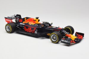 Aston Martin Red Bull Racing RB15 #33 M. Verstappen Winner Brazil GP 2019 Minichamps 1:18 110191933 Metal - imagem 4 de 6