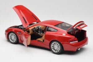 Aston Martin V12 Vanquish Vermelho Bburago 1:18 34063 Metal - imagem 5 de 8