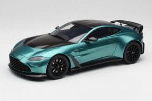 Aston Martin V12 Vantage Racing Green GT Spirit 1:18 GT922 Resina