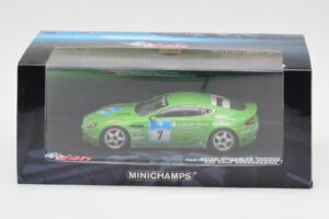 Aston Martin V8 Vantage N24 #7 U. Bez / Porritt / R. Meaden 24 Hours Nurburgring 2008 Minichamps 1:43 437081307 Metal - imagem 4 de 4
